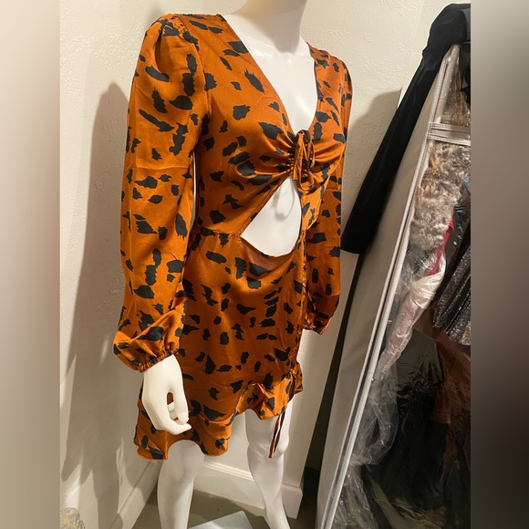 Bedrock long sleeve dress size M - Picture 4 of 12